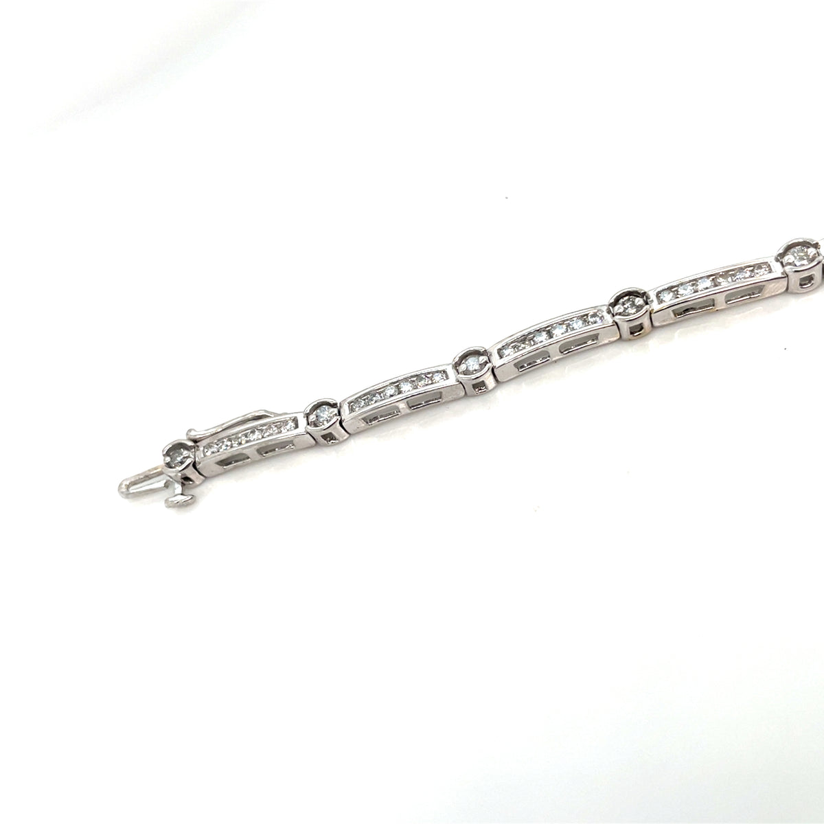 14k White Gold 2.2 CT TW Diamonds Bracelet