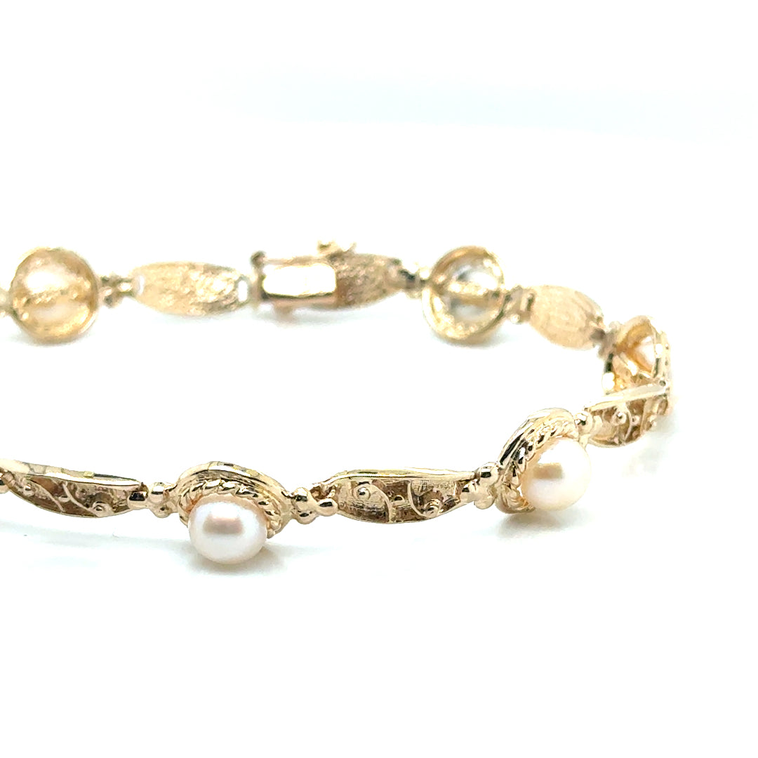 New 14k Yellow Gold Pearls Bracelet
