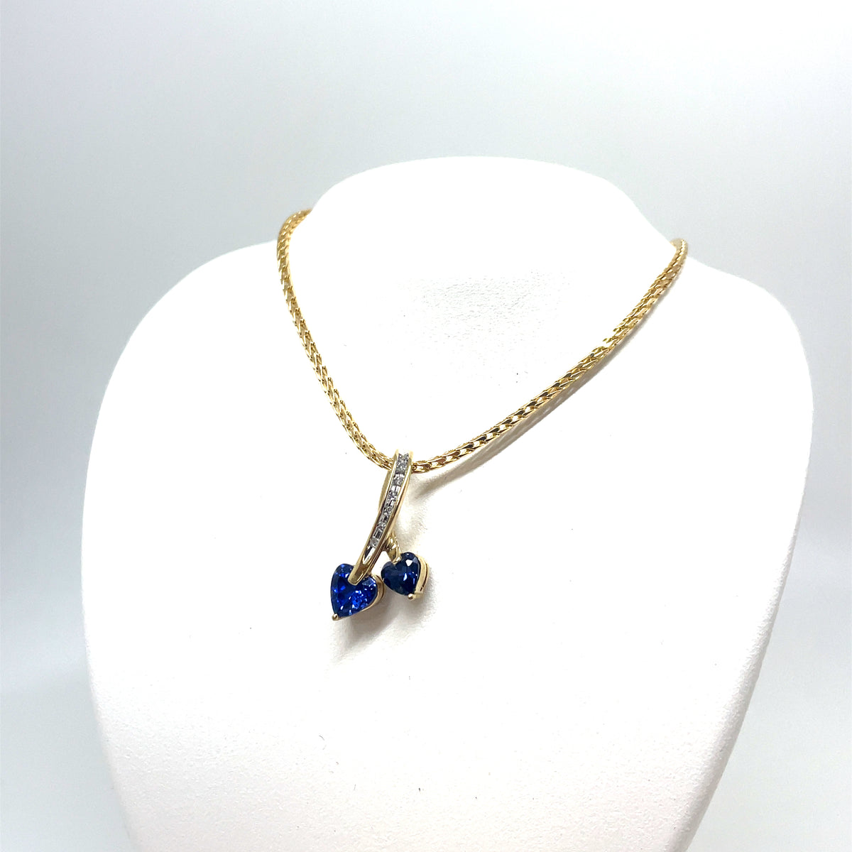 10k Yellow Gold Sapphire Diamonds Pendant