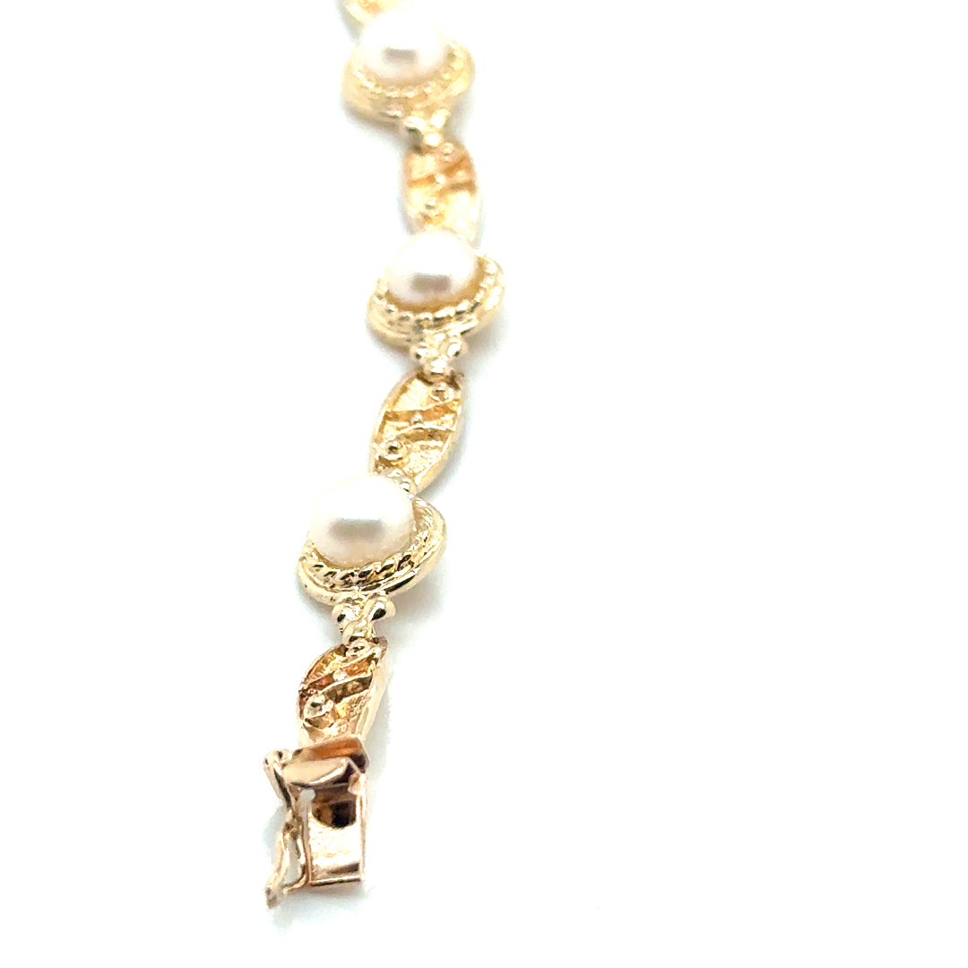 New 14k Yellow Gold Pearls Bracelet