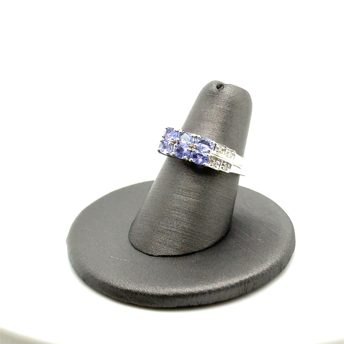 10k White Gold Tanzanite and Diamonds Ring
