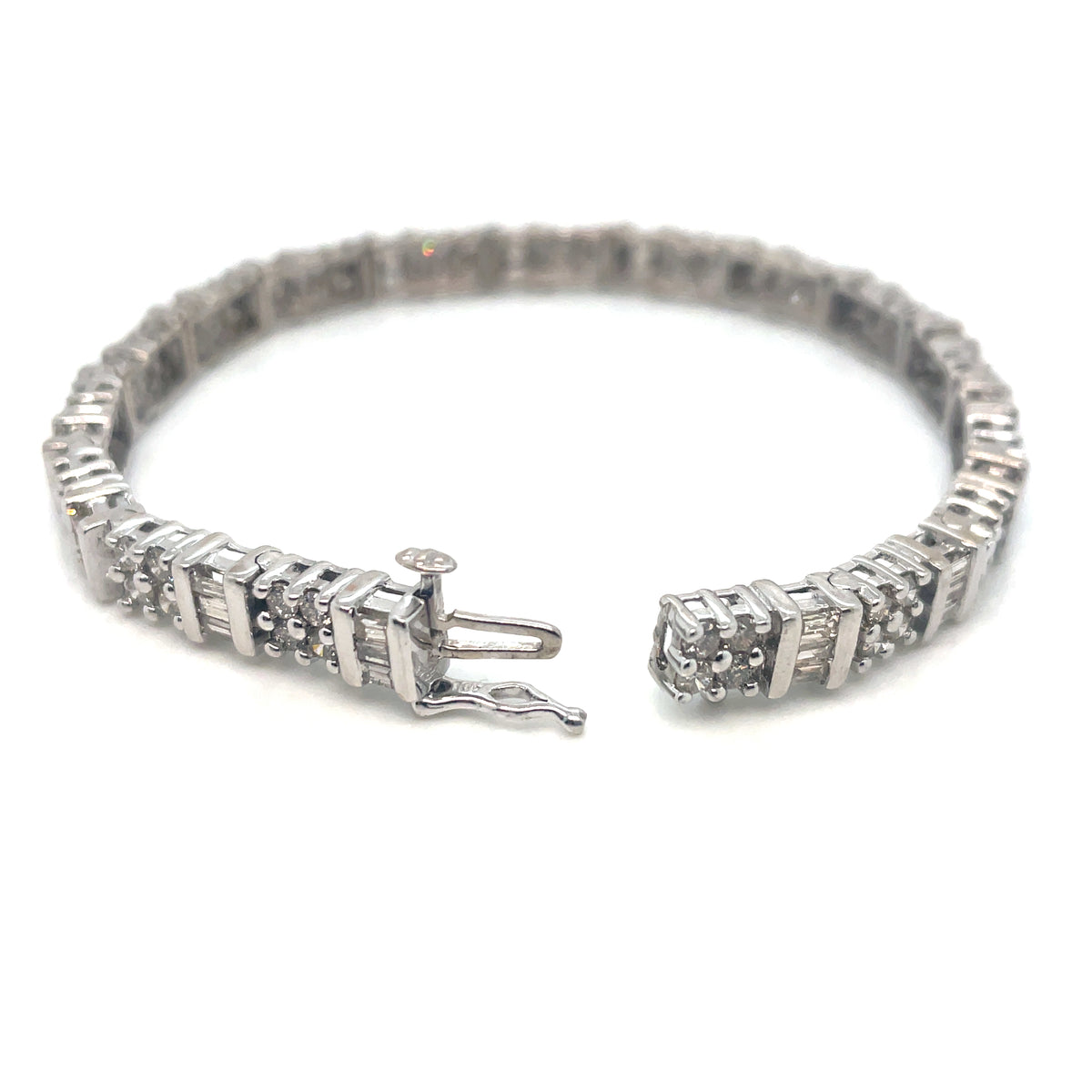 14k White Gold 4.42 CT TW Diamonds Bracelet