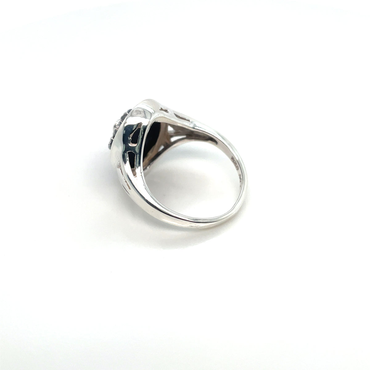 Vintage Oval & Black Onyx Silver Ring