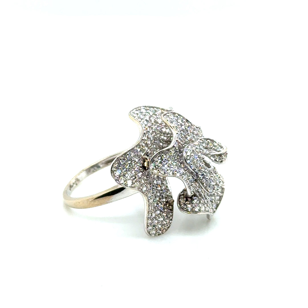 New 10k White Gold CZ Flower Ring