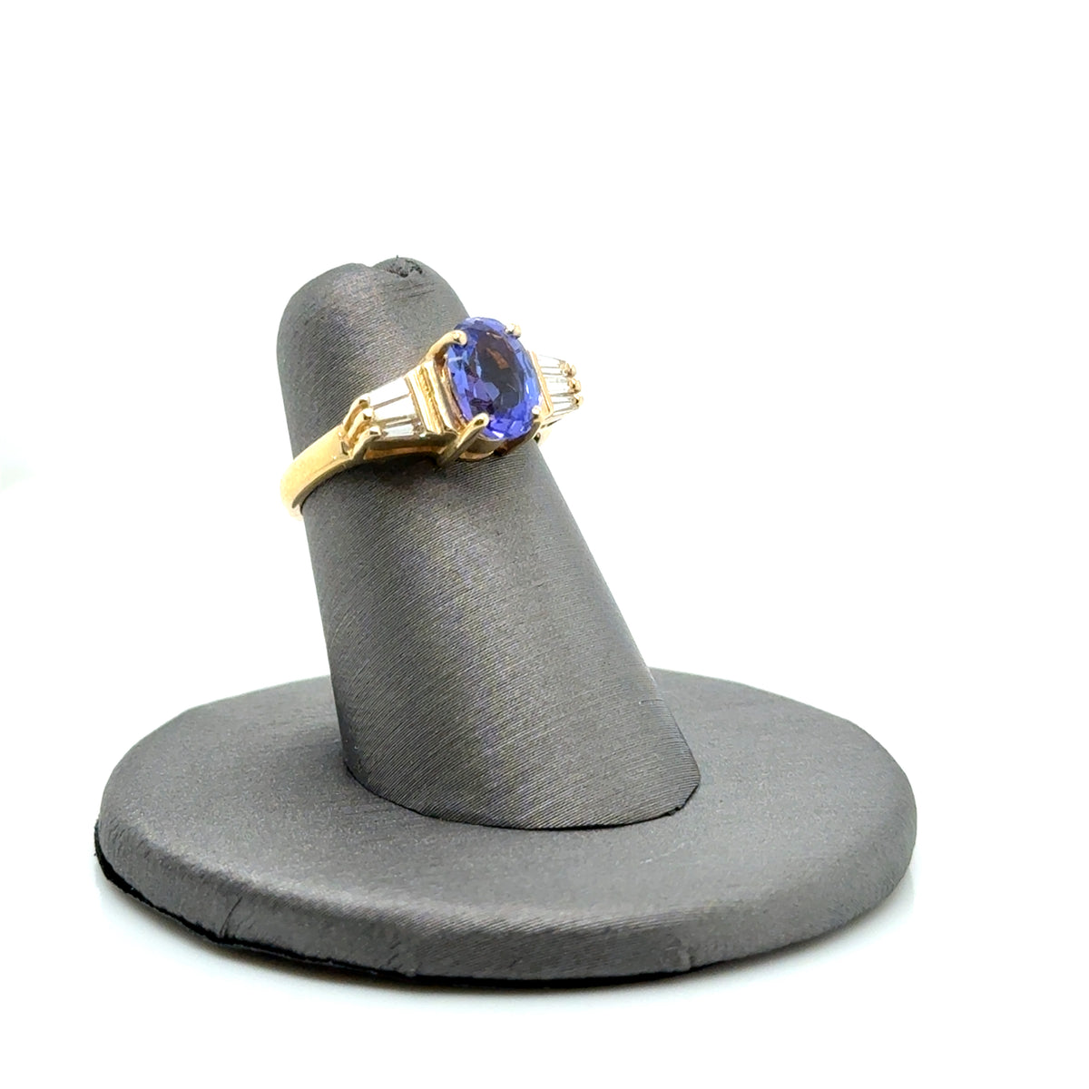 14k Yellow Gold Tanzanite and Diamonds Ring