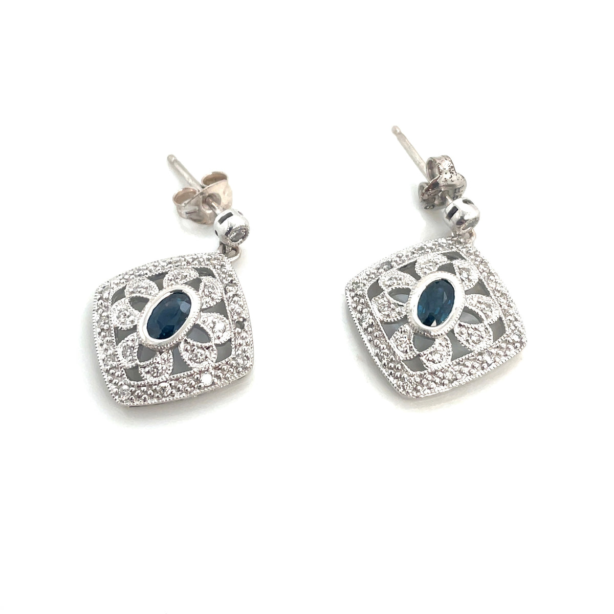 18k White Gold Sapphire Diamonds Earrings