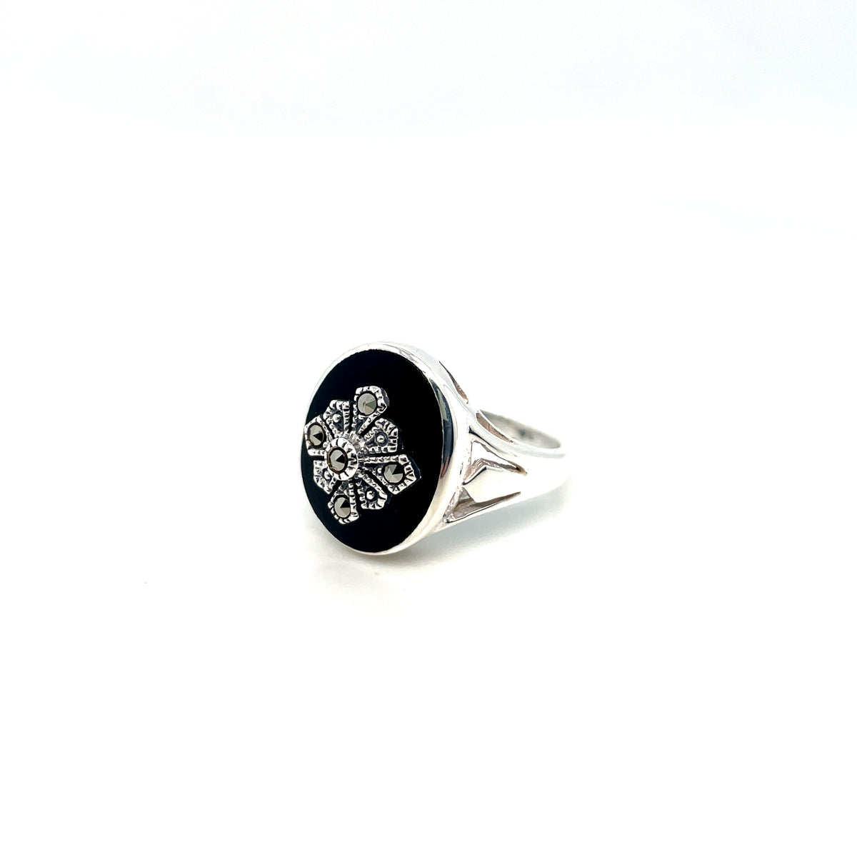 Vintage Oval & Black Onyx Silver Ring