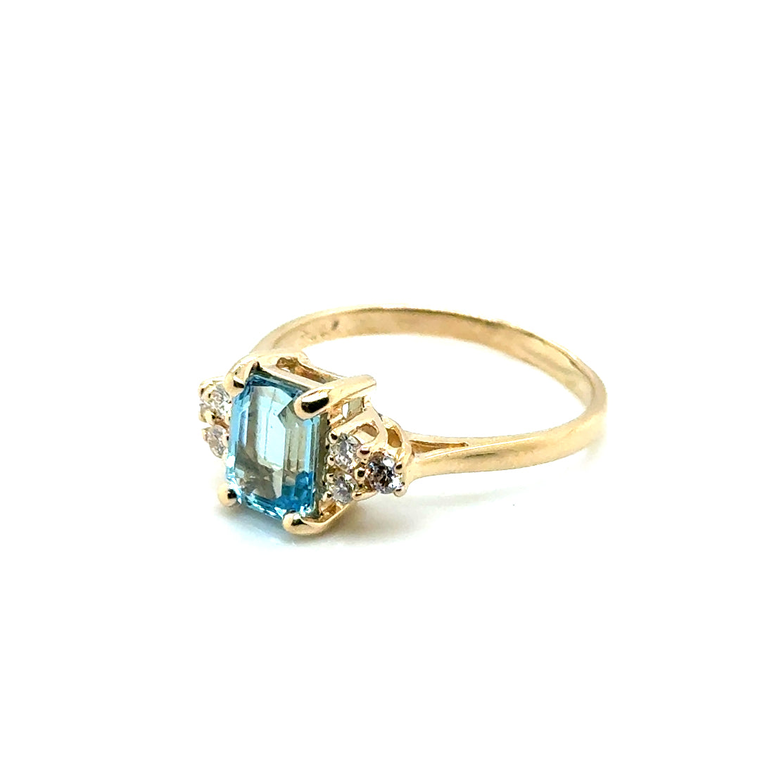 New 14k Yellow Gold Topaz & Diamond Ring