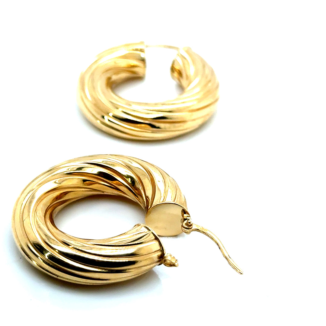 New 18k Yellow Gold Italy Hoops Earrings