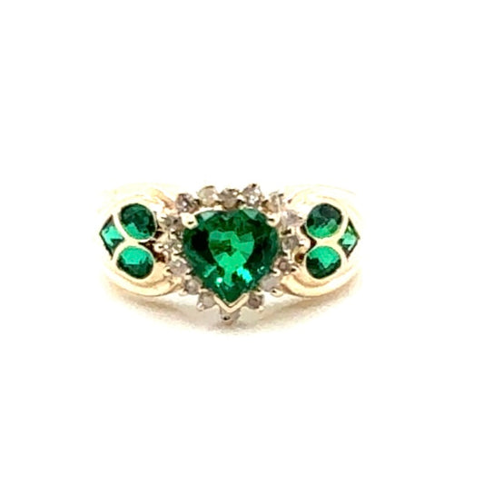 New 14k Yellow Gold Heart Diamond Ring