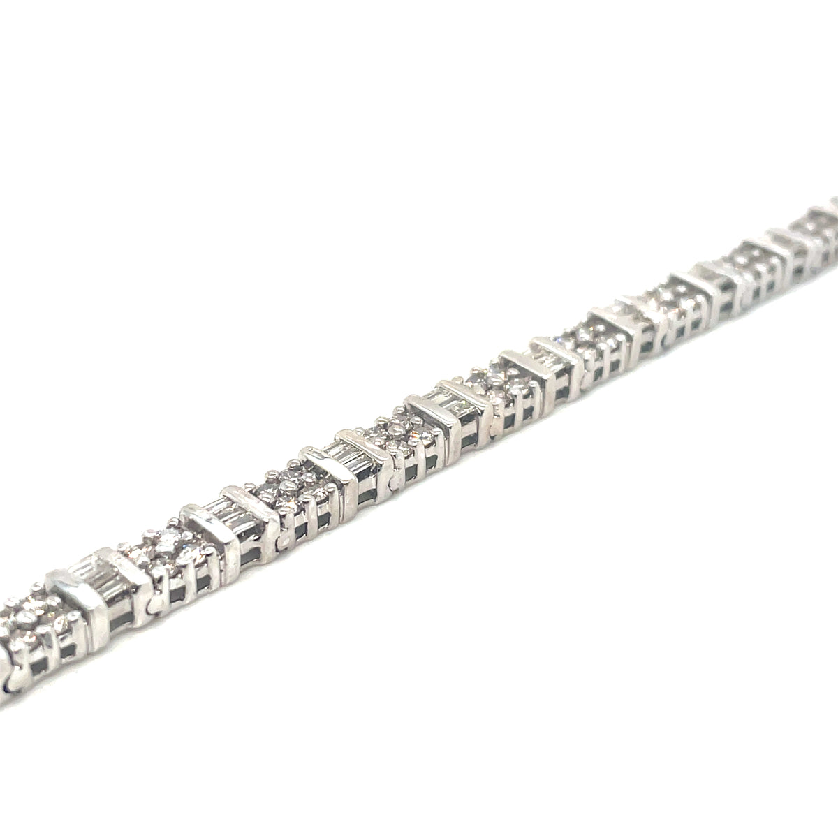 14k White Gold 4.42 CT TW Diamonds Bracelet