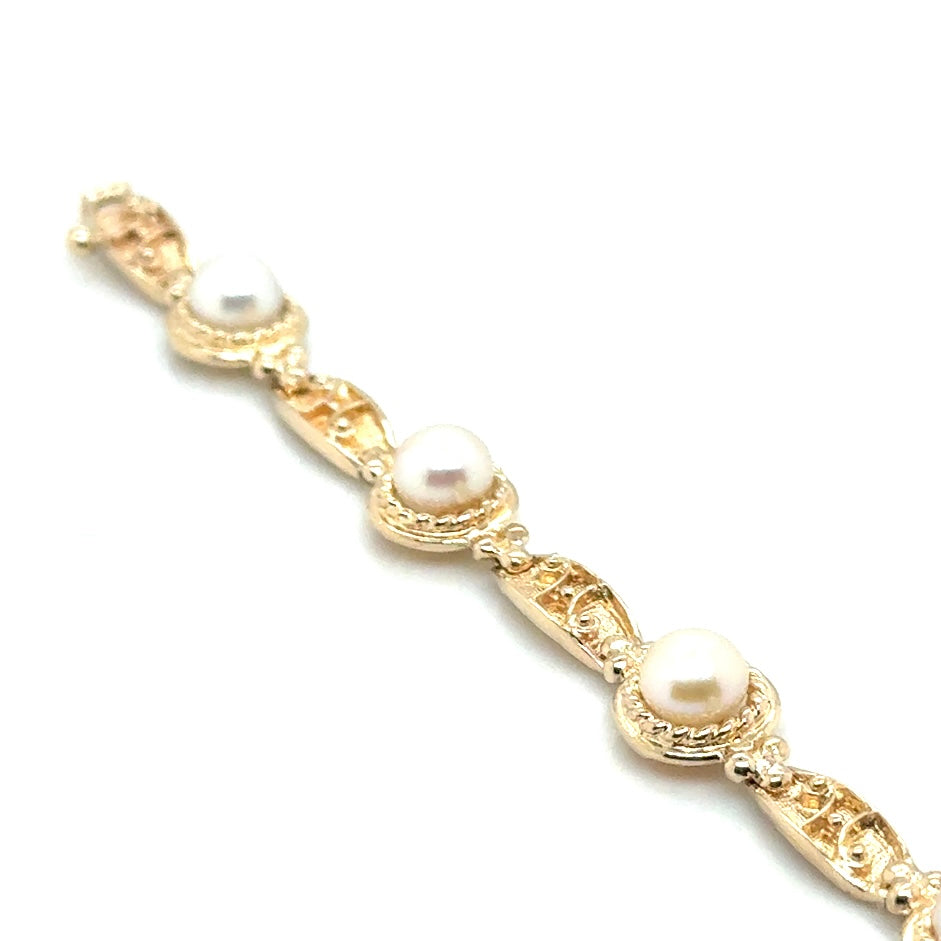 New 14k Yellow Gold Pearls Bracelet