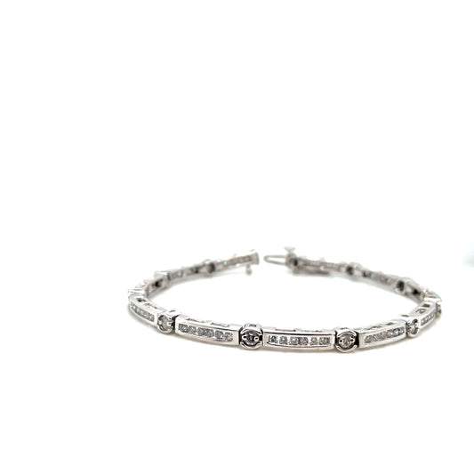 14k White Gold 2.2 CT TW Diamonds Bracelet